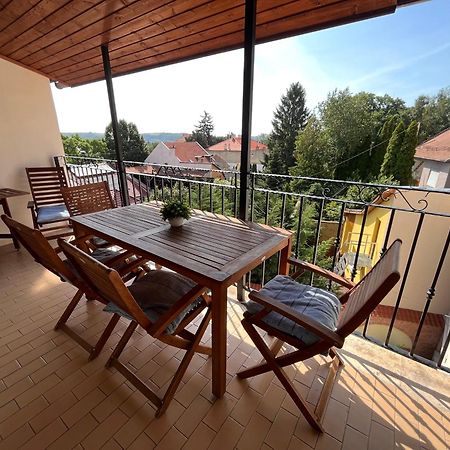Pacsirta Apartman Grand Eger Bagian luar foto