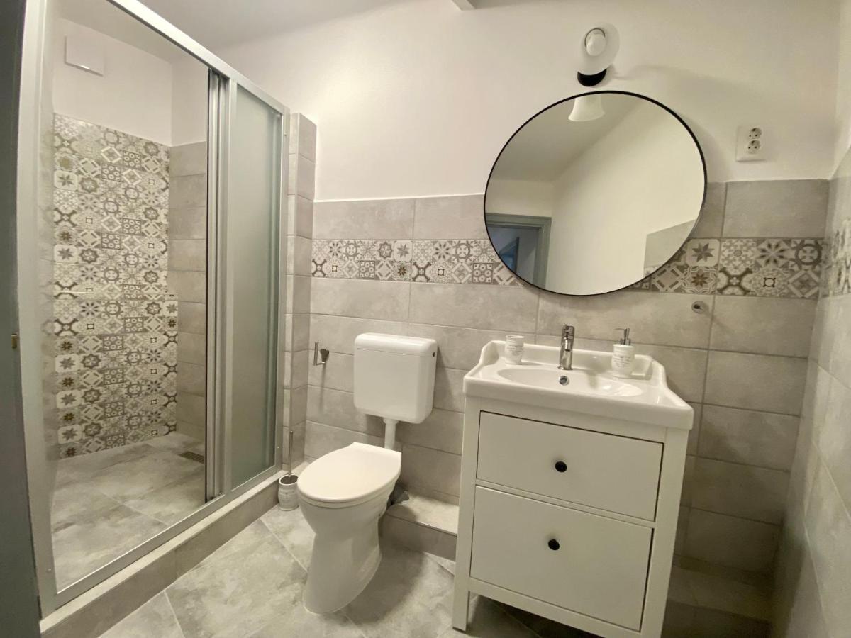 Pacsirta Apartman Grand Eger Bagian luar foto