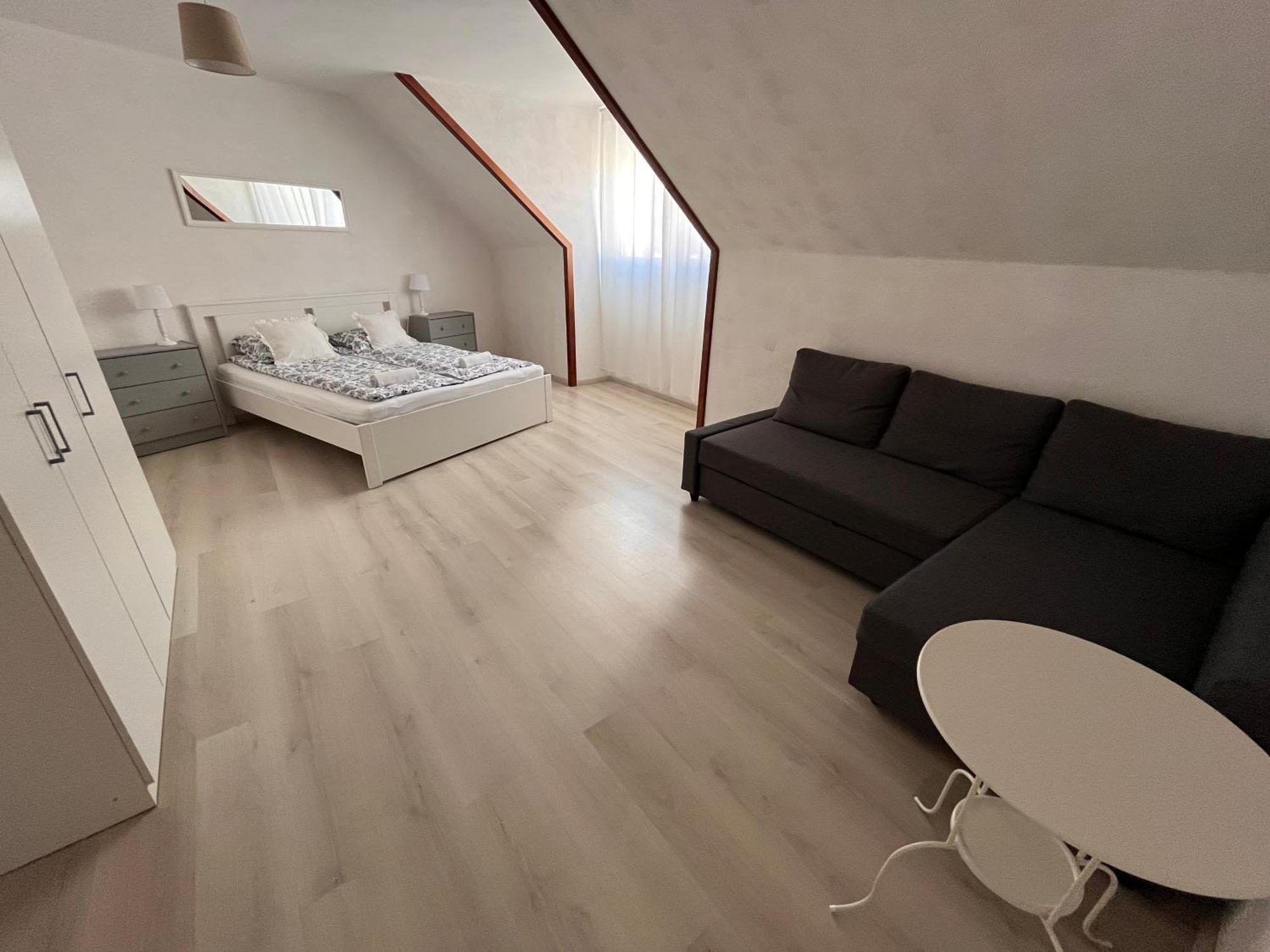 Pacsirta Apartman Grand Eger Bagian luar foto