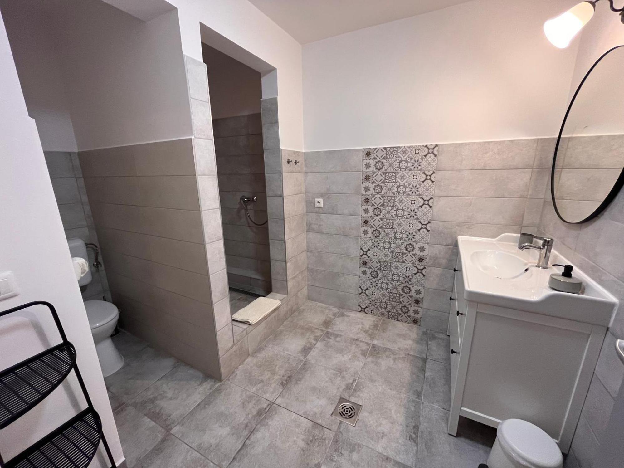 Pacsirta Apartman Grand Eger Bagian luar foto