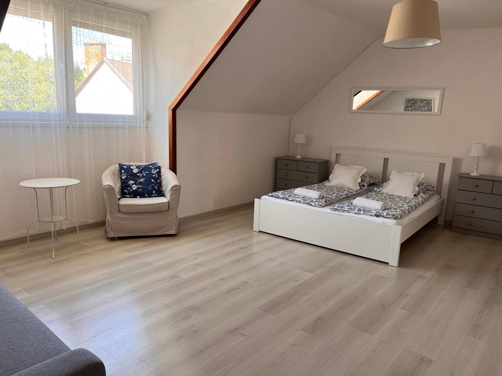 Pacsirta Apartman Grand Eger Bagian luar foto
