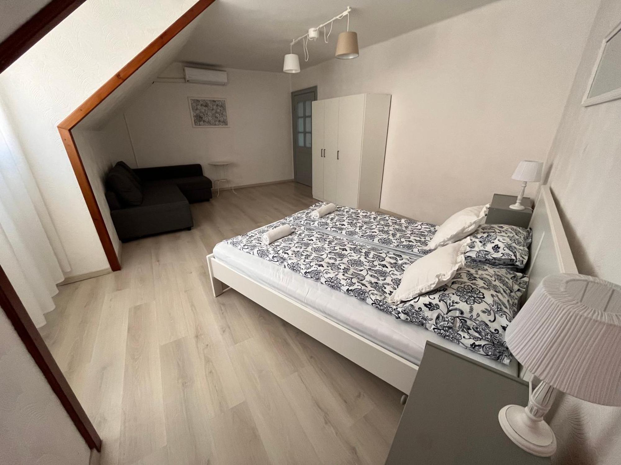 Pacsirta Apartman Grand Eger Bagian luar foto