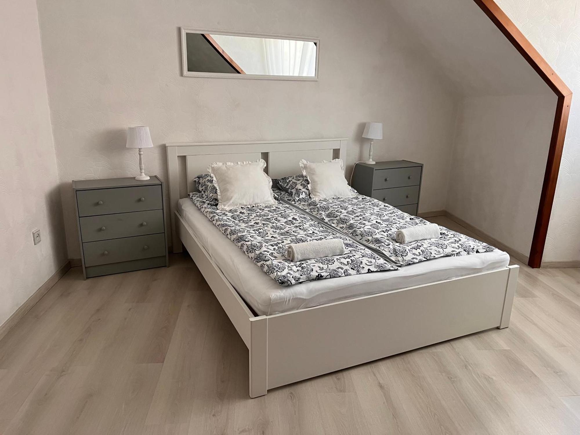 Pacsirta Apartman Grand Eger Bagian luar foto